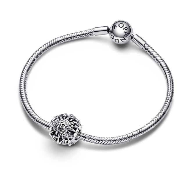 Hovedbilde CELESTIAL SNOWFLAKE CHARM 